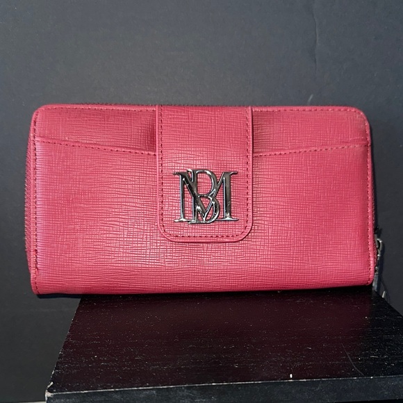 Badgley Mischka Handbags - Badgley Mischka Crimson Textured Wallet‎